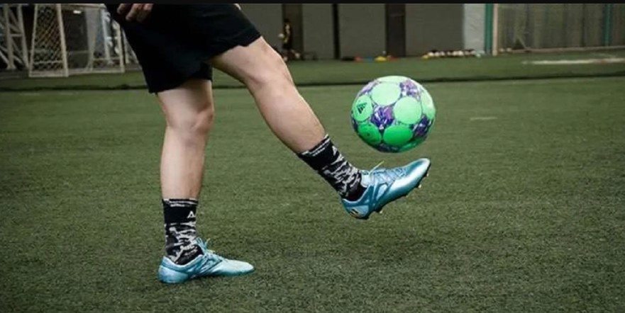 Kỹ Thuật Tâng Bóng